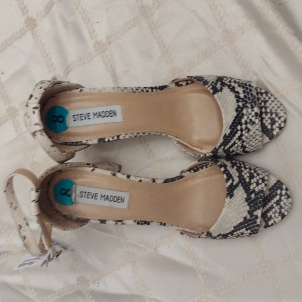 Steve Madden heel shoes